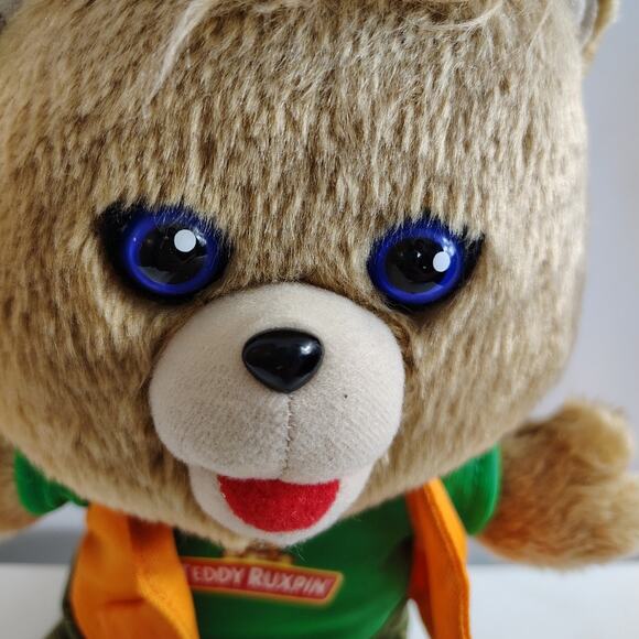 Teddy Ruxpin Toy Hug N Sing Interactive Bear Plush 2018- Working Condition 10" - Picture 2 of 5